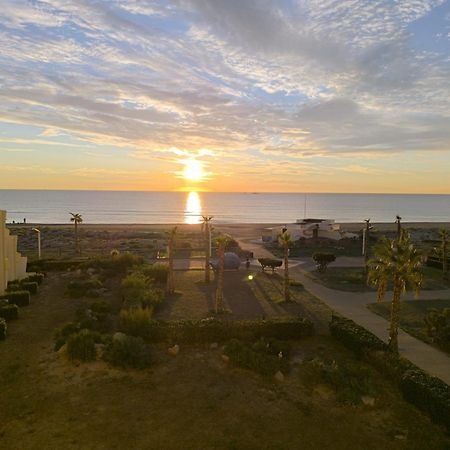 Appartement Entierement Renove En Bord De Mer Avec Vue Imprenable Et Parking Prive Le Barcarès Exterior foto