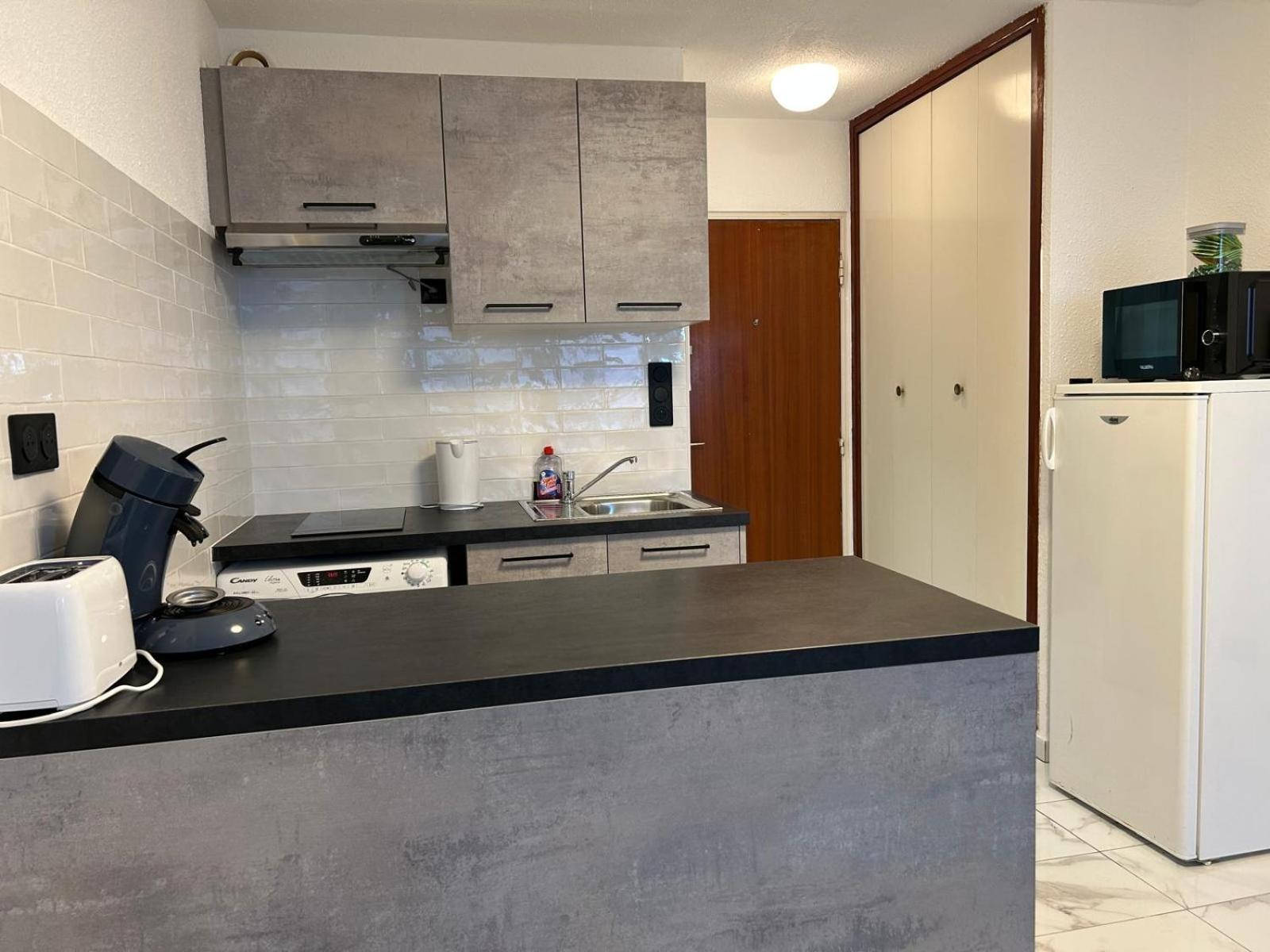 Appartement Entierement Renove En Bord De Mer Avec Vue Imprenable Et Parking Prive Le Barcarès Exterior foto